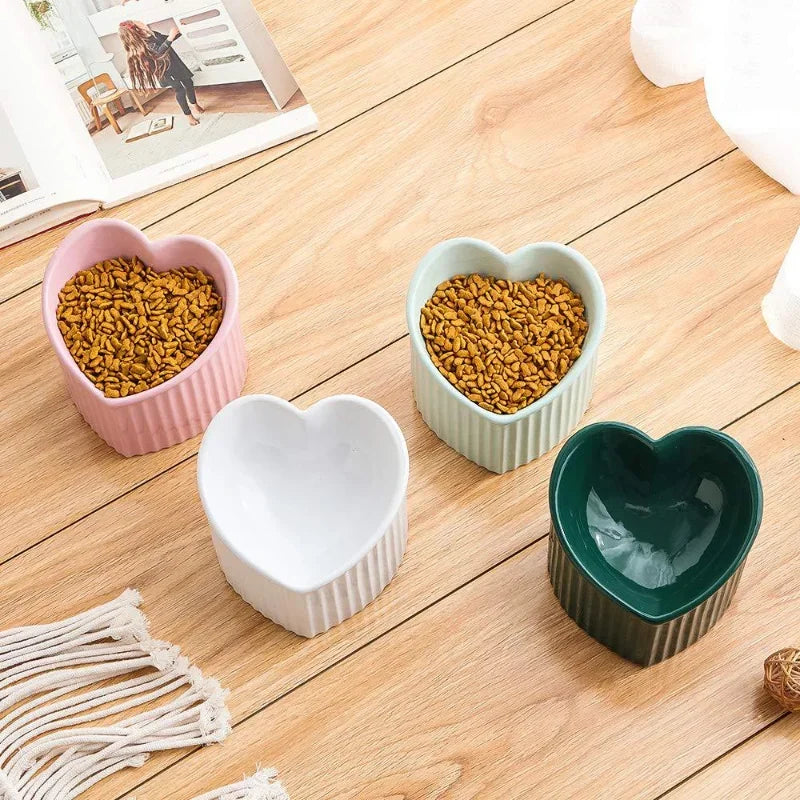 Handmade Heart-Shaped Ceramic Elevated Cat Bowl – Tilted, Anti-Slip Feeder for Cats, Kittens & Small Dogs (14cm)